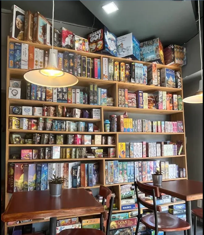 Ludoteca de juegos y mesas de El Jugador